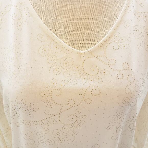 CHICOS VNECK CREAM BLOUSE WITH GOLD FLORAL BEADING SIZE 1(MED) - Picture 3 of 5